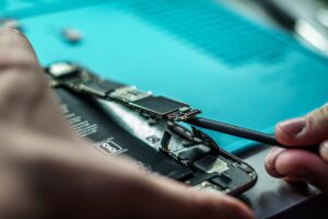 Wymiana szybki Samsung - gdzie i jak szybko naprawić szybkę w telefonie?